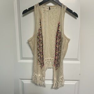 Poof knit vest with tassels size M
